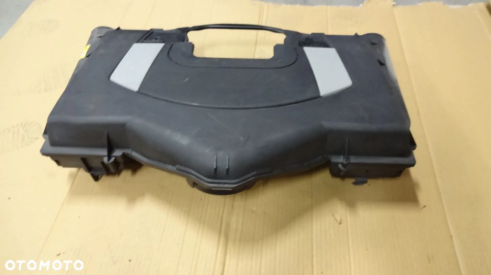 Mercedes 3.5 ML W164 R W251 Obudowa filtra powietrza - 3