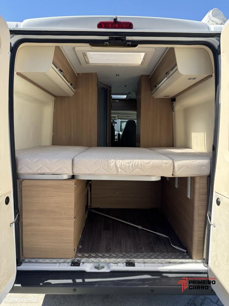 Adria Twin 600 SP cama transversal - 40