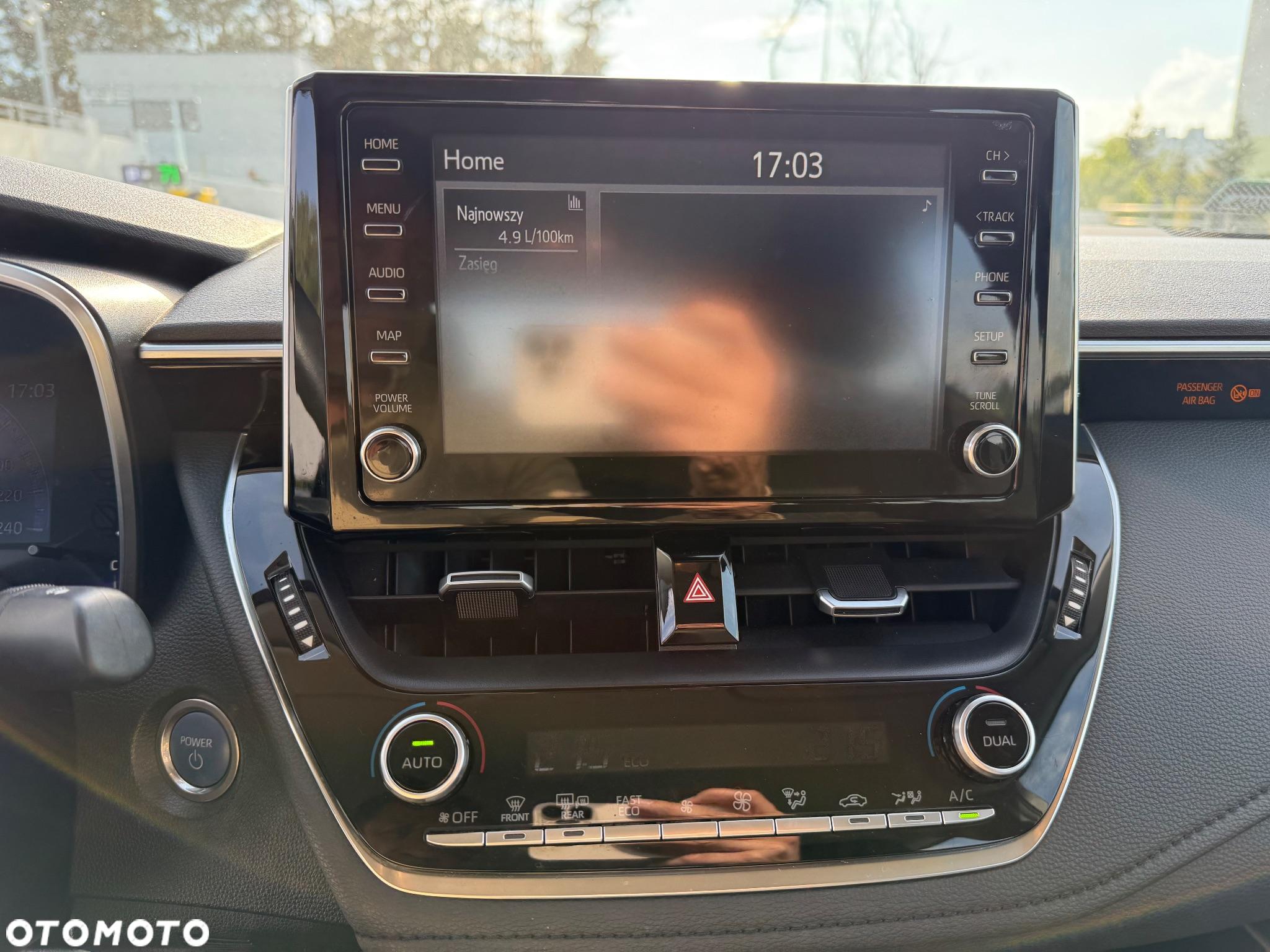 Toyota Corolla 1.8 Hybrid Comfort - 20