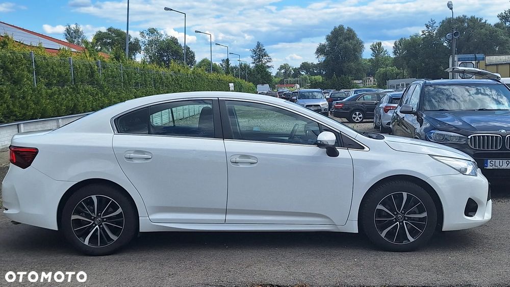 Toyota Avensis - 4