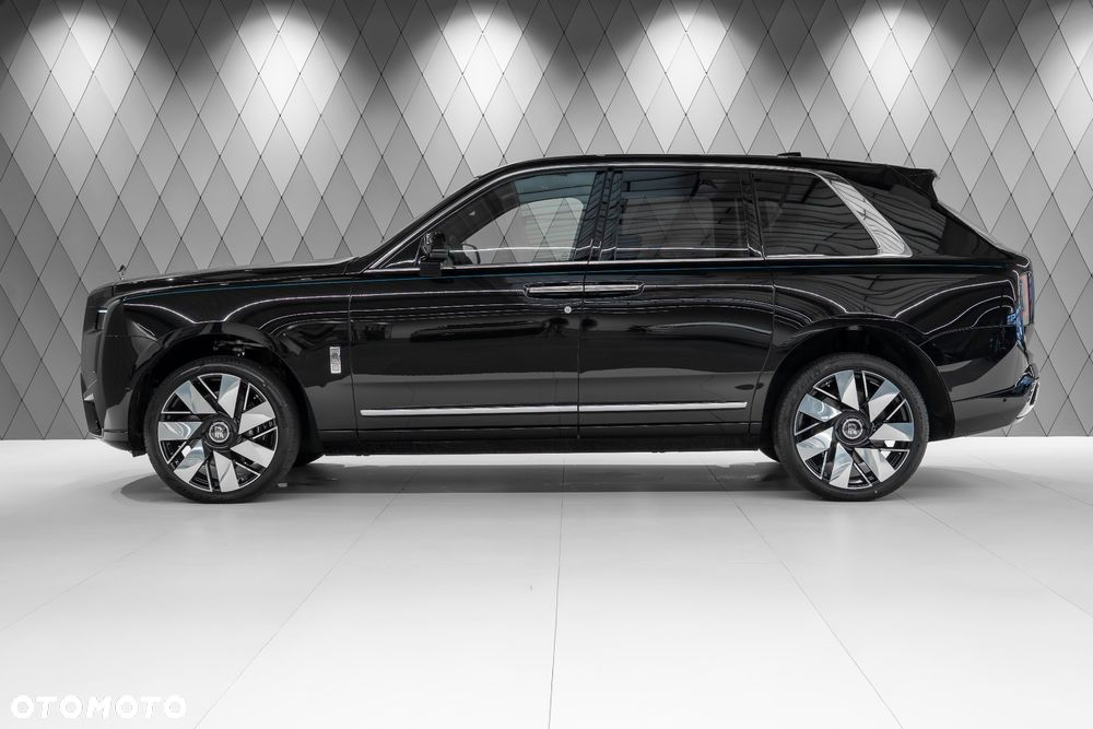 Rolls-Royce Cullinan - 4