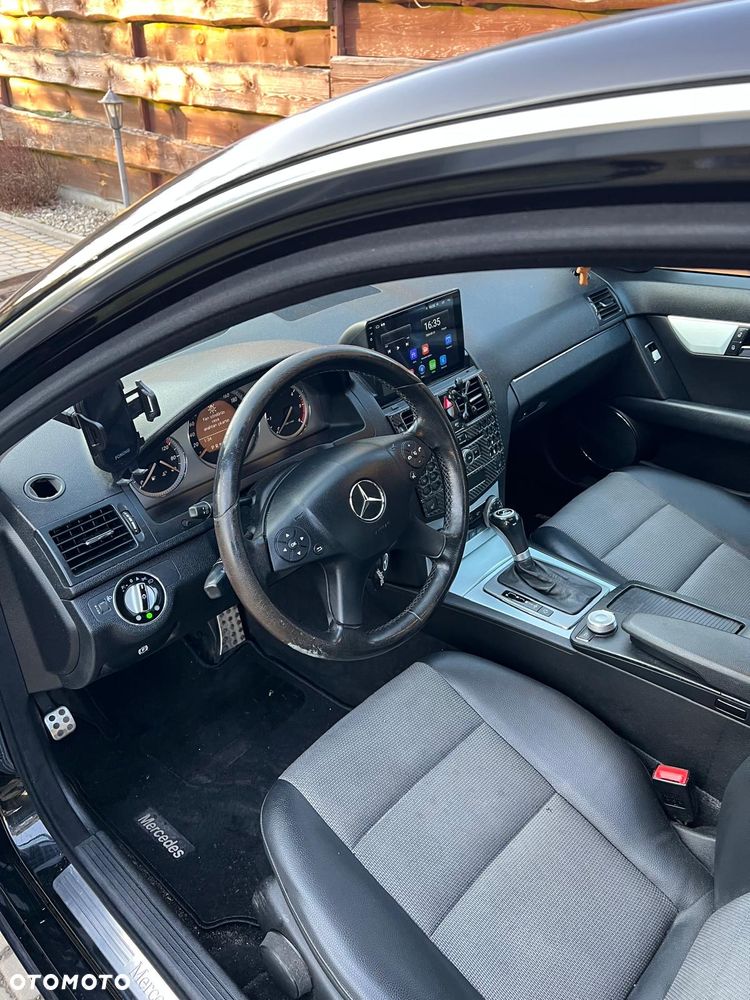 Mercedes-Benz Klasa C 320 CDI 7G-TRONIC Avantgarde Sport Edition - 24
