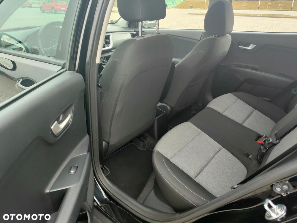 Kia Stonic 1.2 Edition 7 - 12