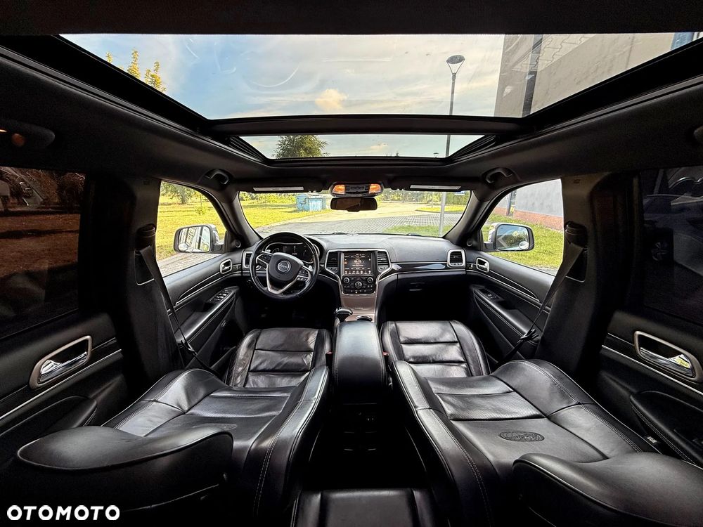 Jeep Grand Cherokee - 34