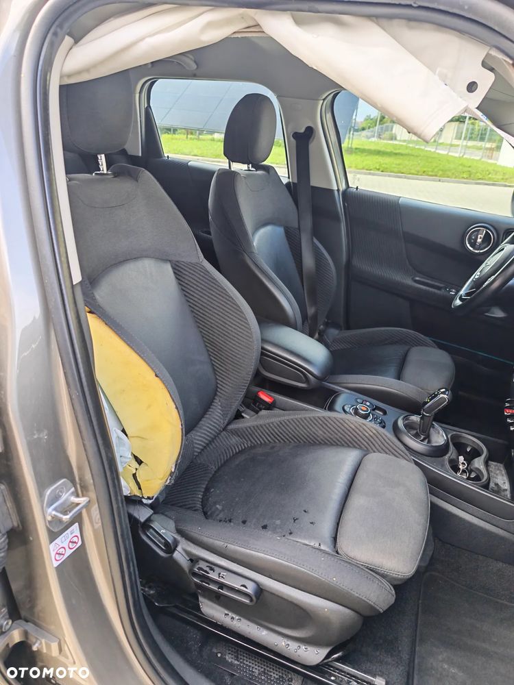 MINI Countryman Cooper Essential Trim - 26