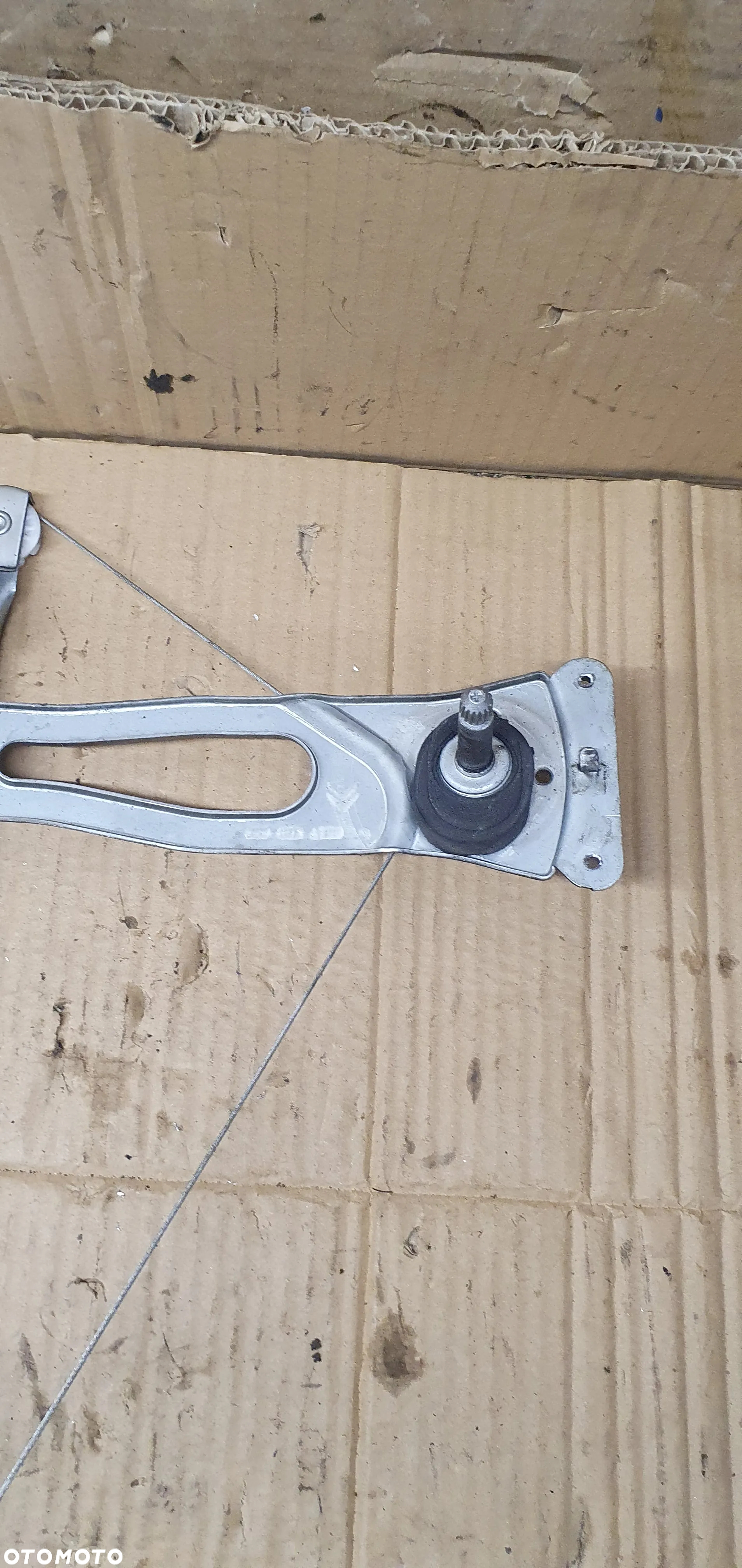 Mechanizm podnośnik szyby prawy tył Citroen C3 I 9680027380 - 3