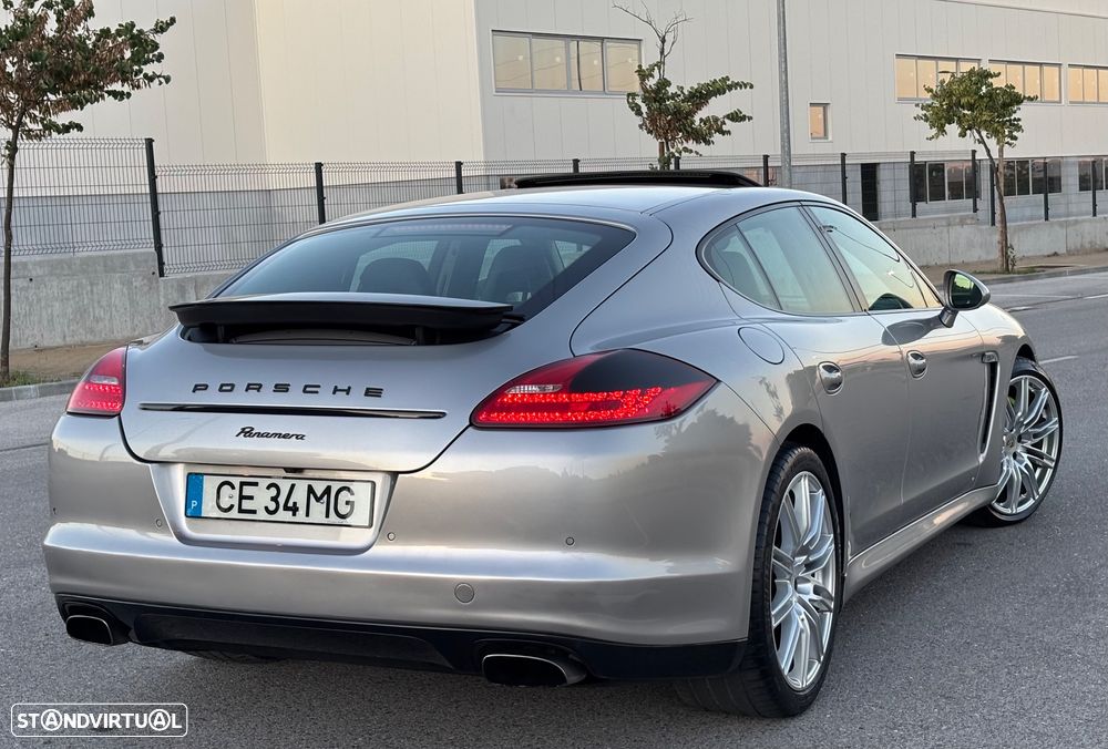 Porsche Panamera 3.0 V6 - 4