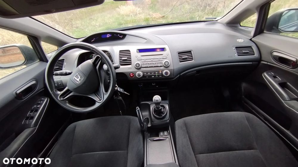 Honda Civic 1.8 Base - 6