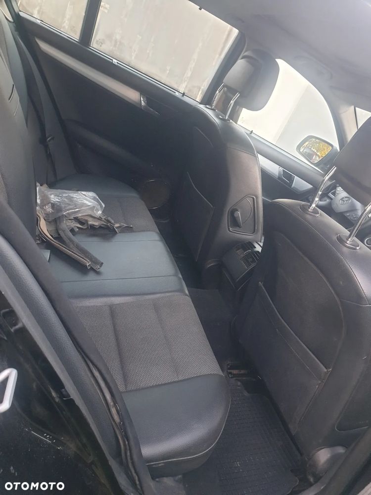 Mercedes-Benz Klasa C 200 T CDI DPF Avantgarde - 9