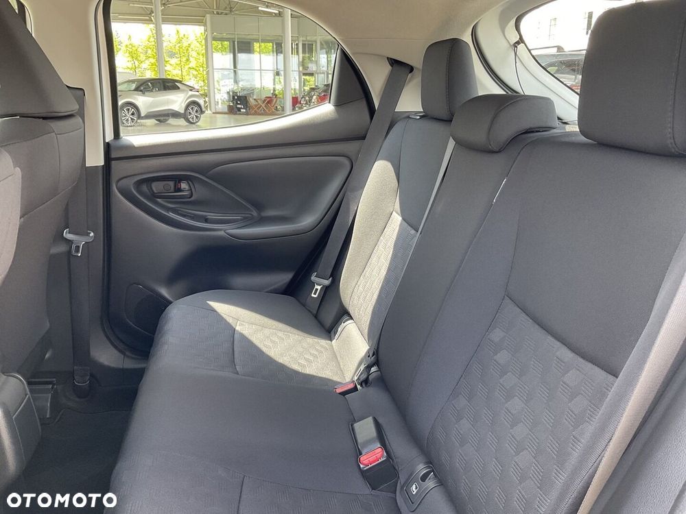Toyota Yaris - 14