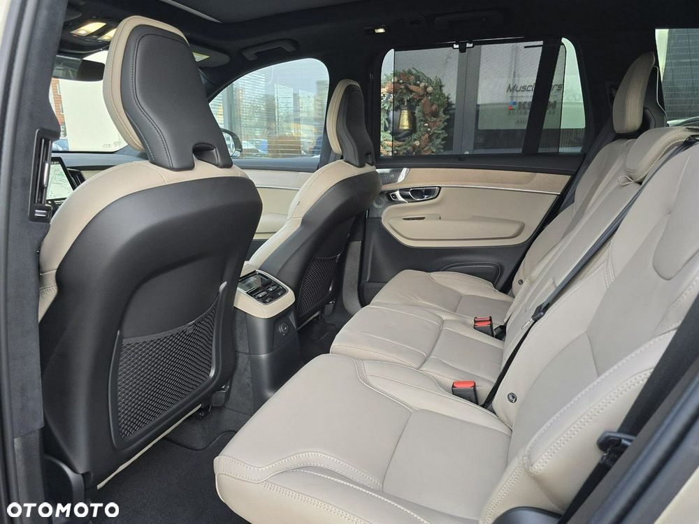 Volvo XC 90 T8 AWD Plug-In Hybrid Ultra Dark 7os - 7