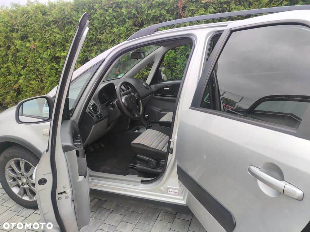 Suzuki SX4 2.0 DDiS 4x4 Style - 7