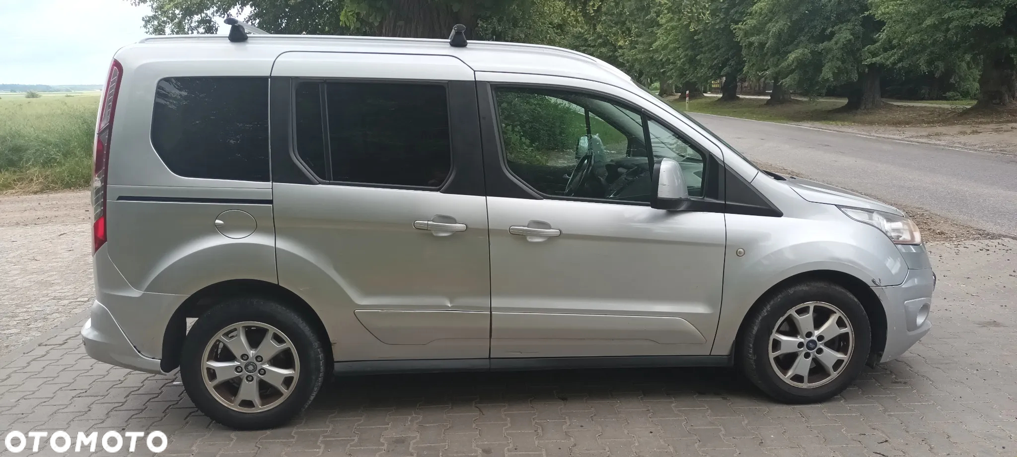 Ford Tourneo Connect Grand - 10