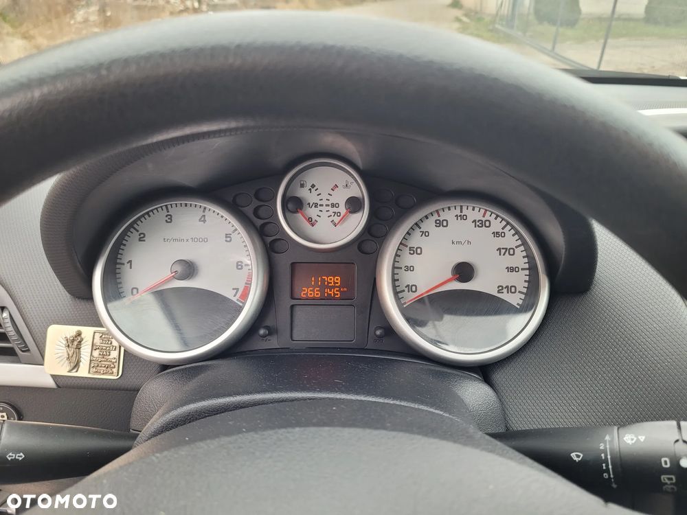 Peugeot 207 1.4 Trendy - 11