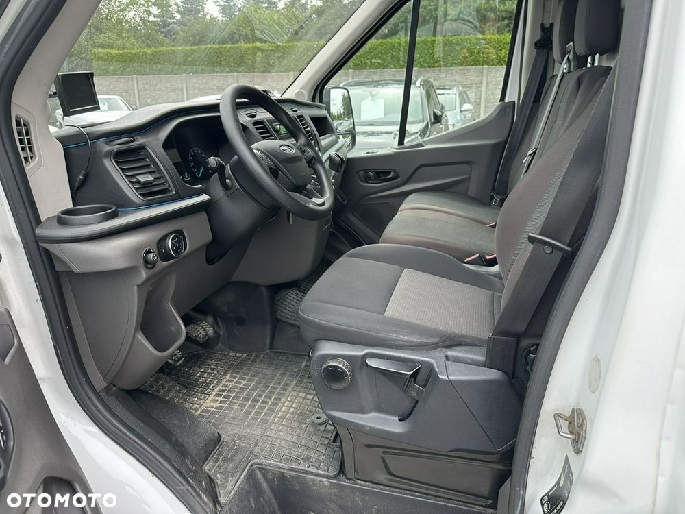 Ford Transit - 12