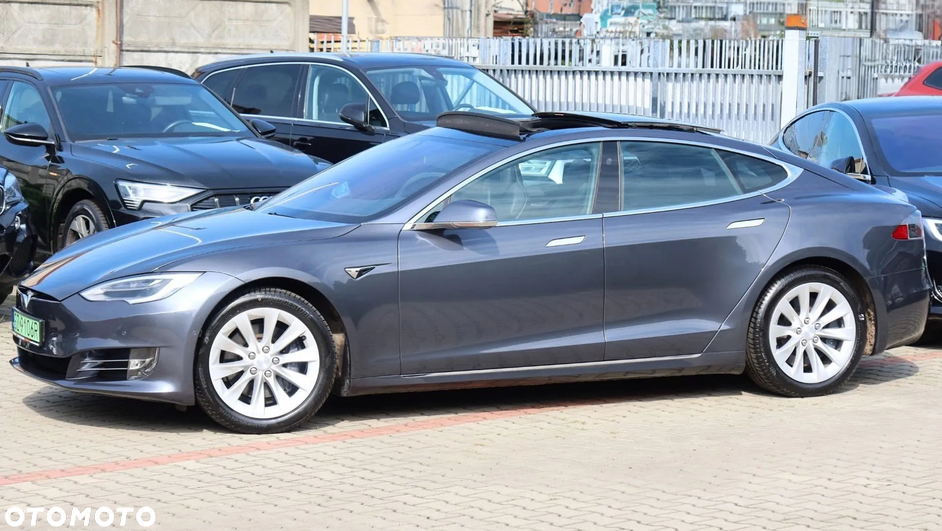 Tesla Model S Long Range Plus - 29