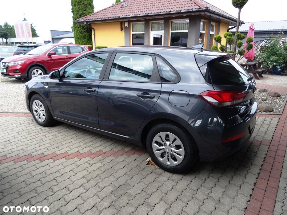 Hyundai i30 1.5 DPI Classic + - 8