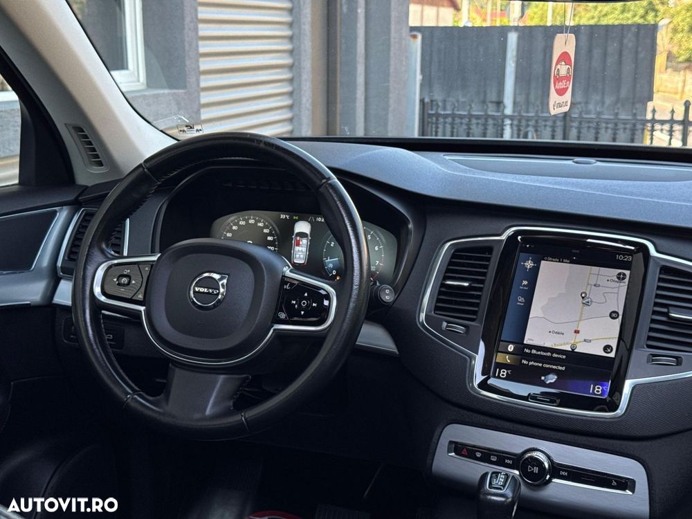 Volvo XC 90 - 9
