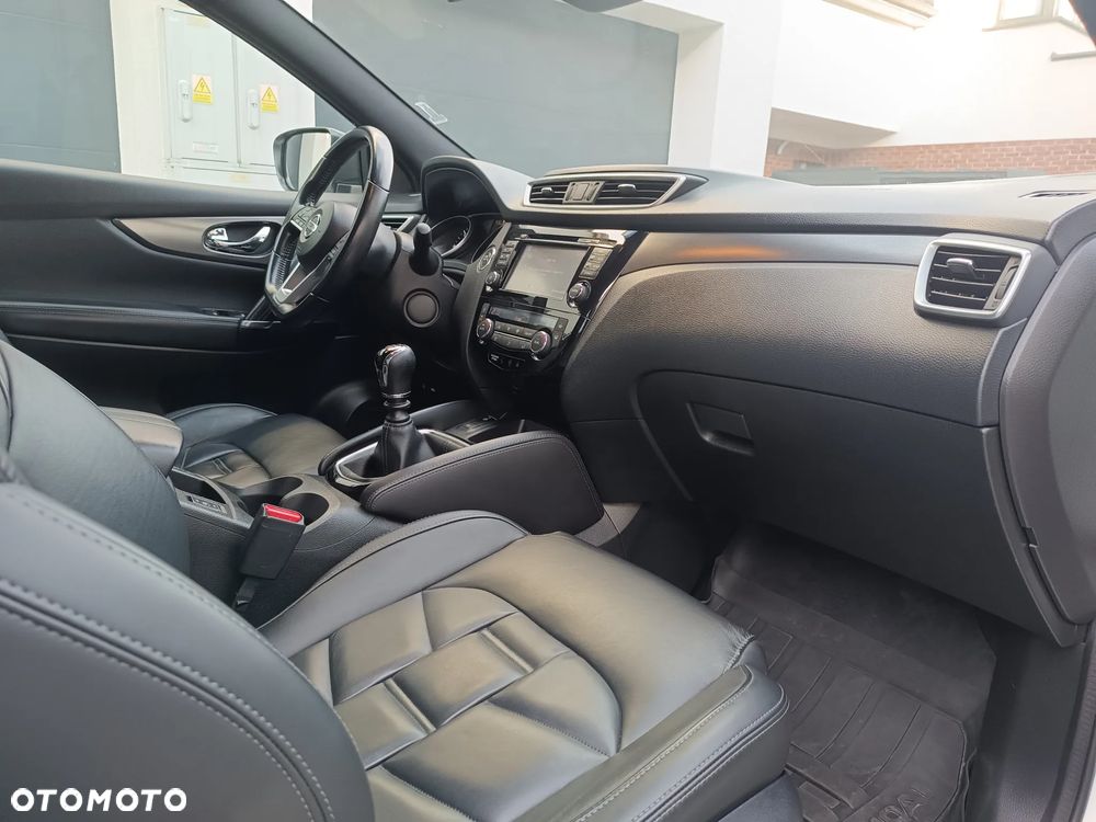 Nissan Qashqai 1.6 DCi TEKNA+ - 20