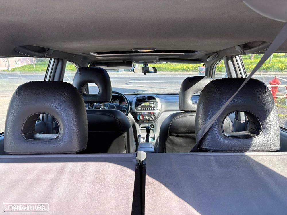 Toyota RAV4 2.0 D-4D TA - 10