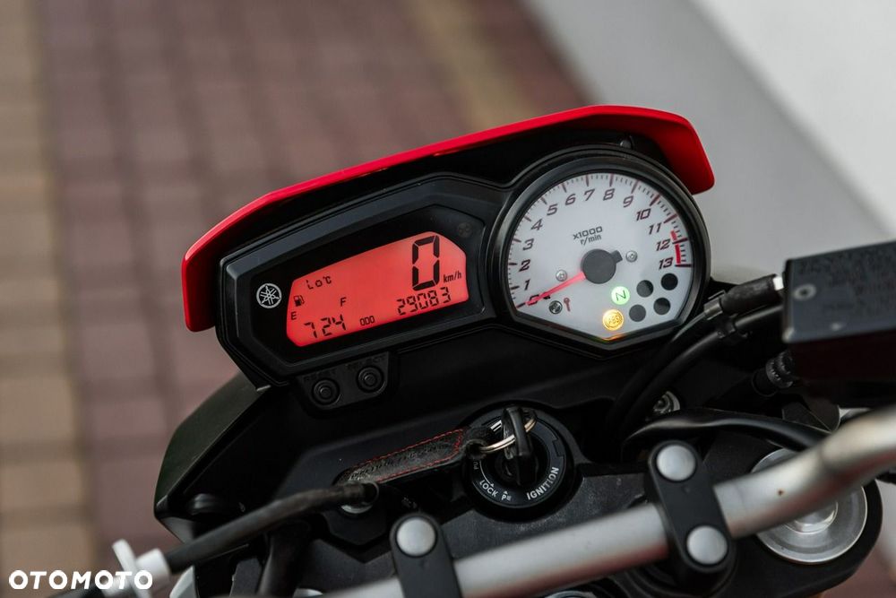 Yamaha FZ - 8