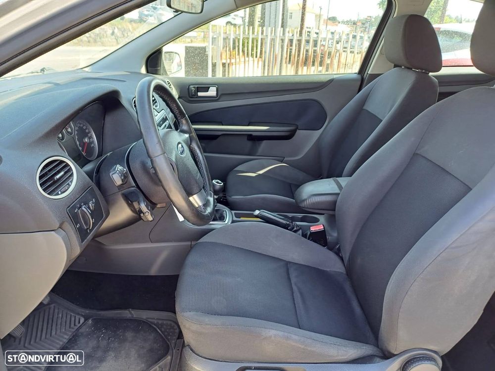 Ford Focus 1.4 16V Sport - 5