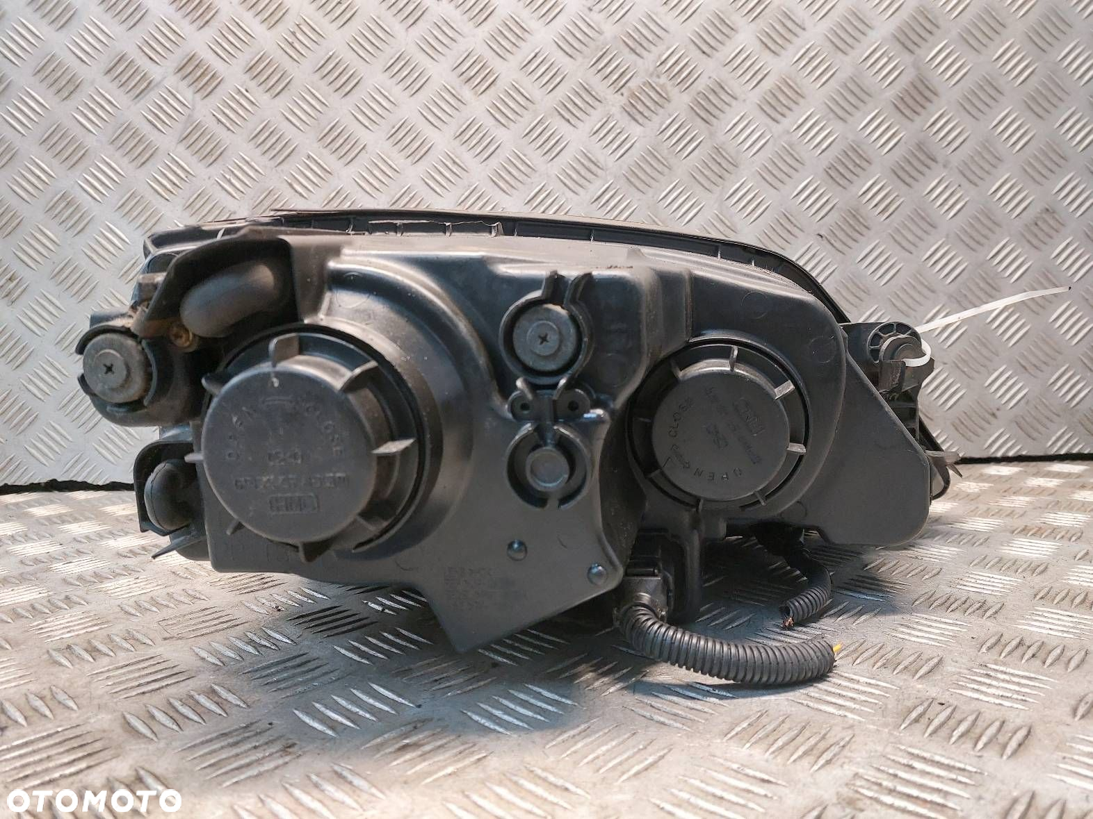 LAMPA LEWY PRZÓD KIA SORENTO I 92101-3E0 - 5