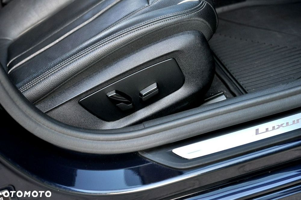 BMW Seria 5 520d Luxury Line sport - 11