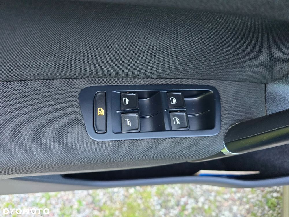 Volkswagen Golf Sportsvan 1.4 TSI (BlueMotion Technology) DSG Comfortline - 30