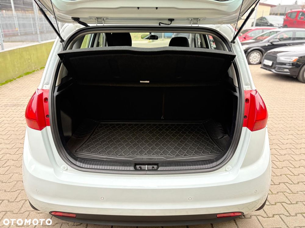 Kia Venga 1.6 M - 22