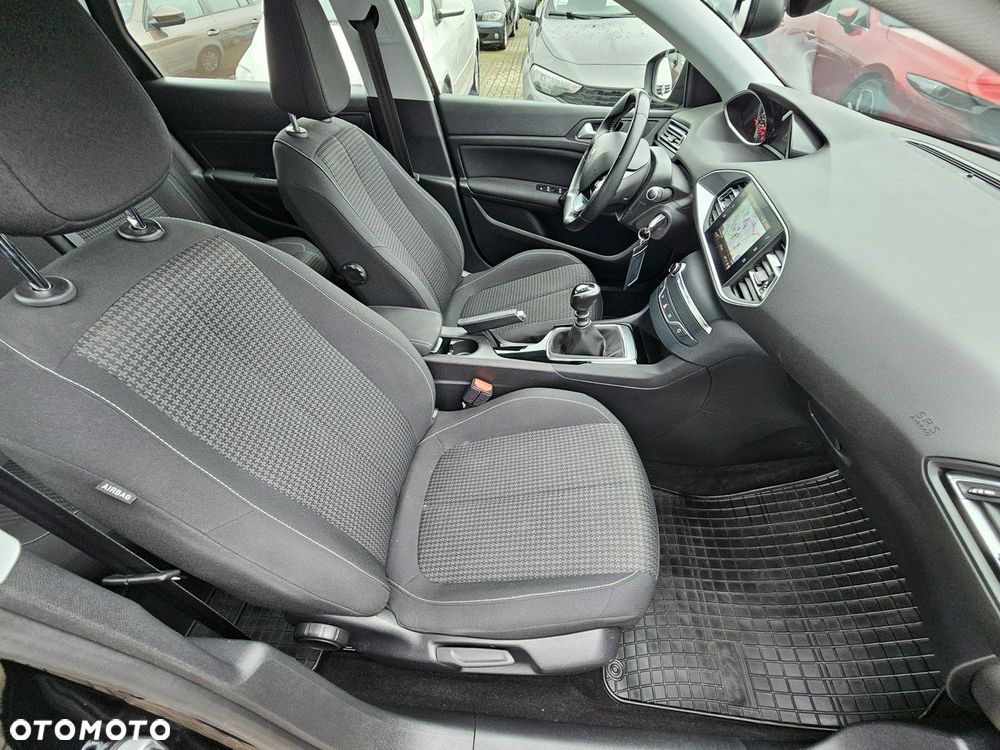 Peugeot 308 1.5 BlueHDi Allure S&S - 29