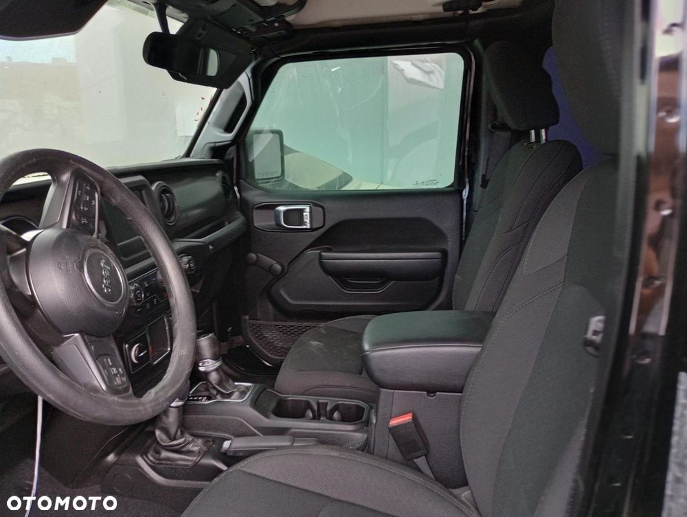 Jeep Wrangler 3.6 Unlim Black Edition II - 16
