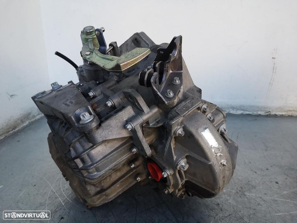 CAIXA VELOCIDADES OPEL ASTRA H 2006 - - 3