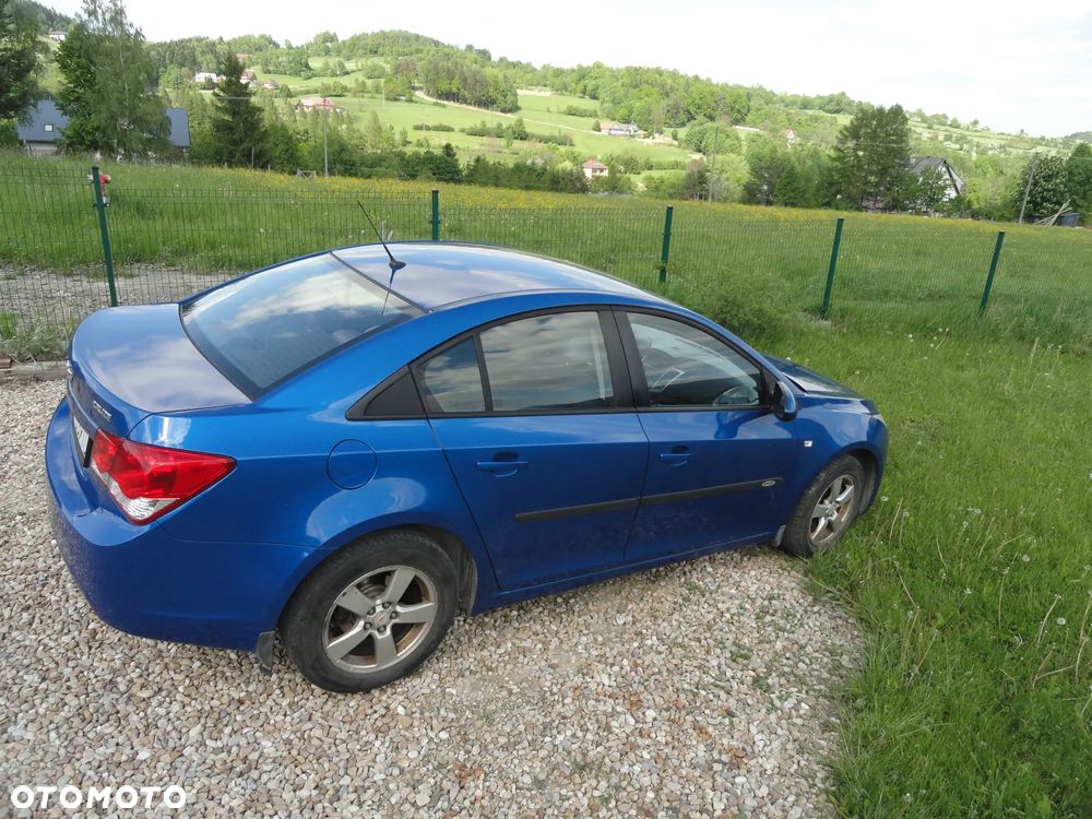 Chevrolet Cruze 1.8 LT+ - 23