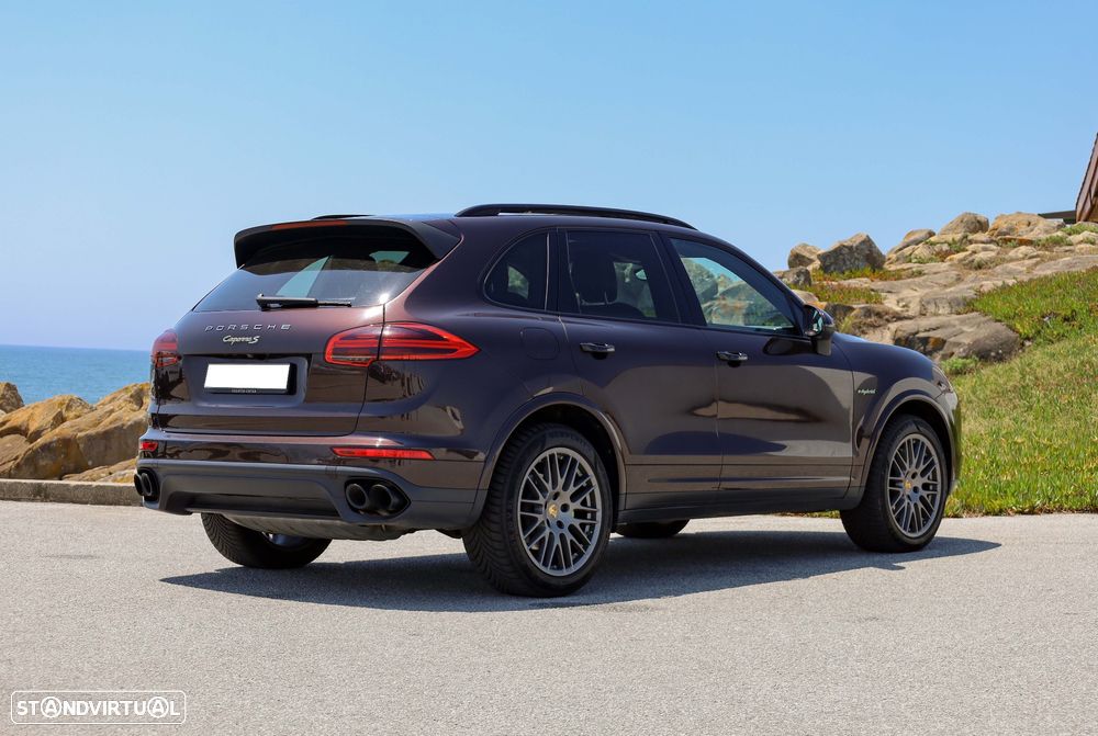 Porsche Cayenne - 10