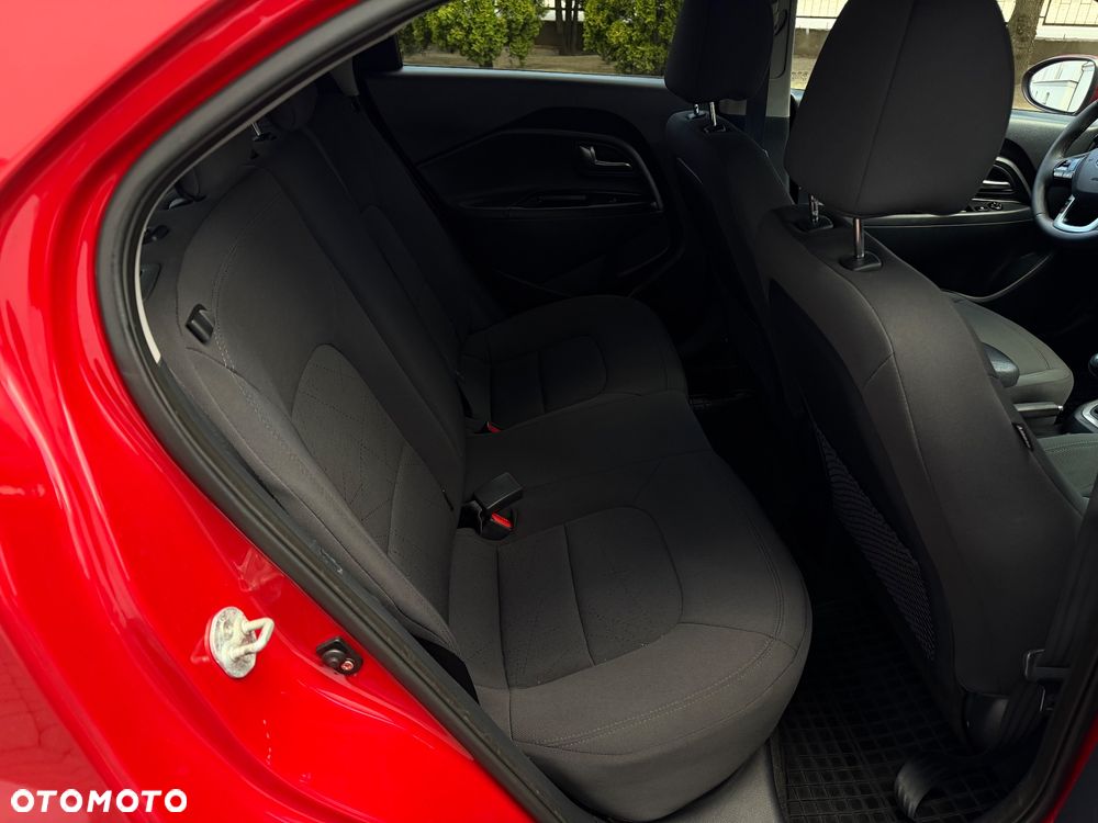 Kia Rio - 24