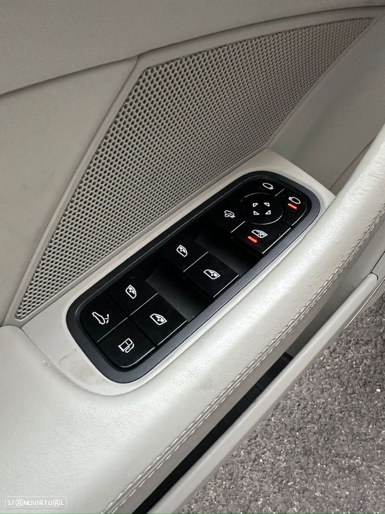 Porsche Panamera Sport Turismo - 16