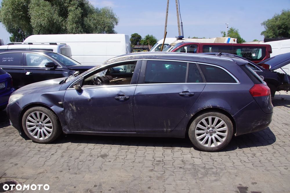 Auto na części - Opel Insignia A 2.0 CDTI 160 KM A20DTH F40 Z168 2011R Silnik Skrzynia Drzwi Błotnik Zderzak Klapa Lampa Lusterko Klamka Szyba Deska Kokpit Sterownik Moduł Czujnik Licznik Wyświetlacz Panel Kierownica - 3