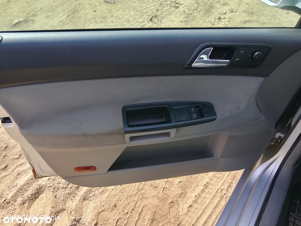 VW POLO 9N 5D dawca części - 7