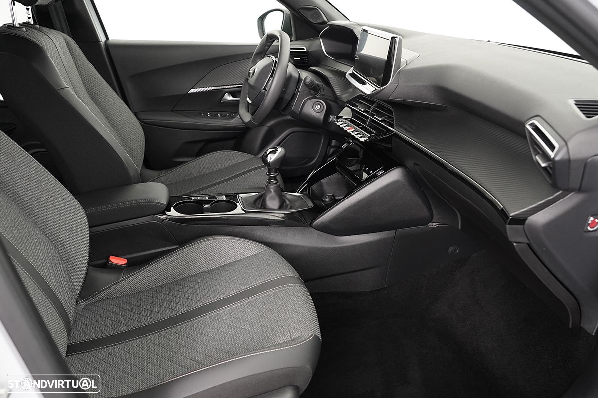 Peugeot 2008 1.2 PureTech Allure - 22
