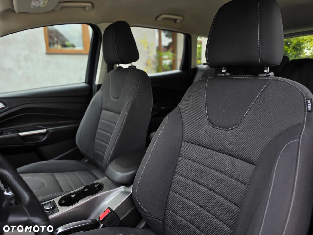 Ford Kuga - 17