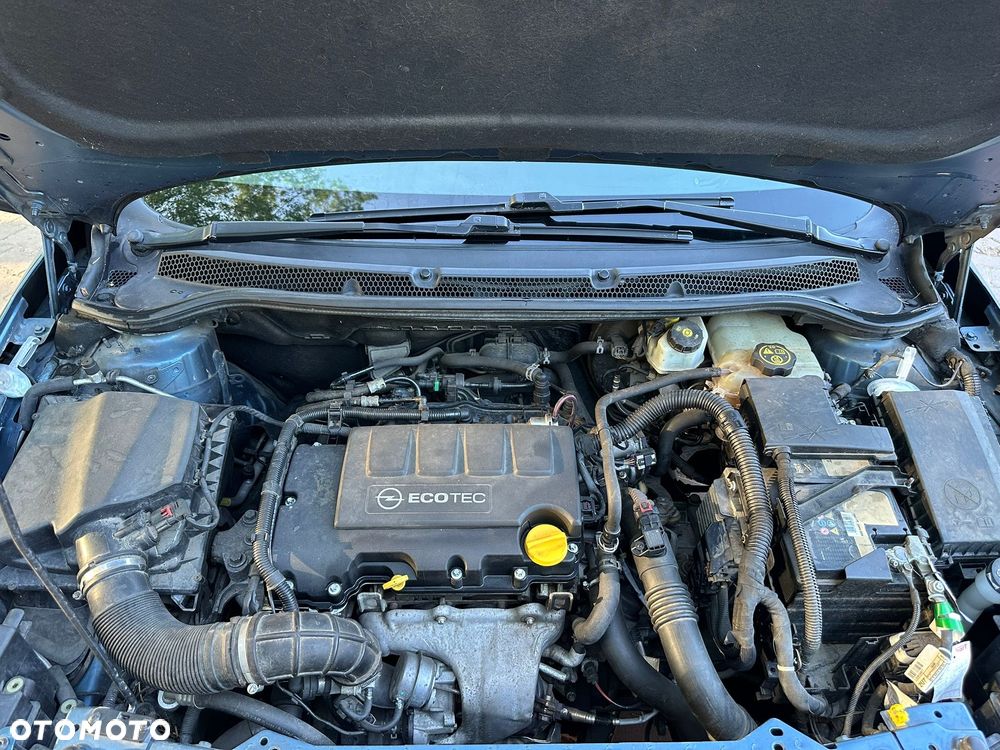 Opel Astra 1.4 T Cosmo S&S EU6 - 17