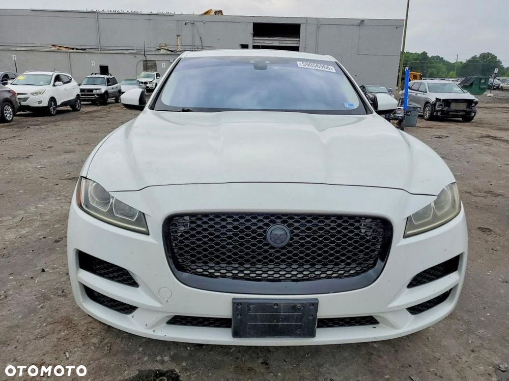 Jaguar F-Pace - 2