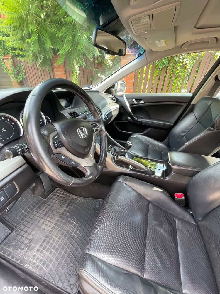 Honda Accord 2.0 Executive - 10