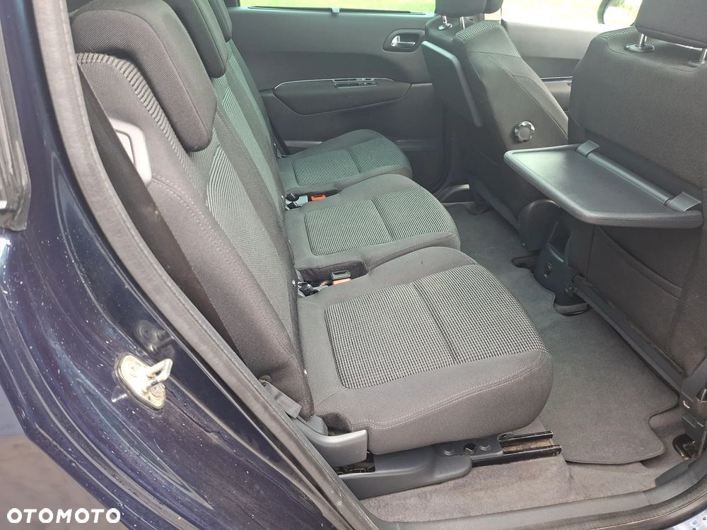 Peugeot 5008 - 17