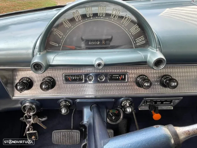 Ford Crestline - 26