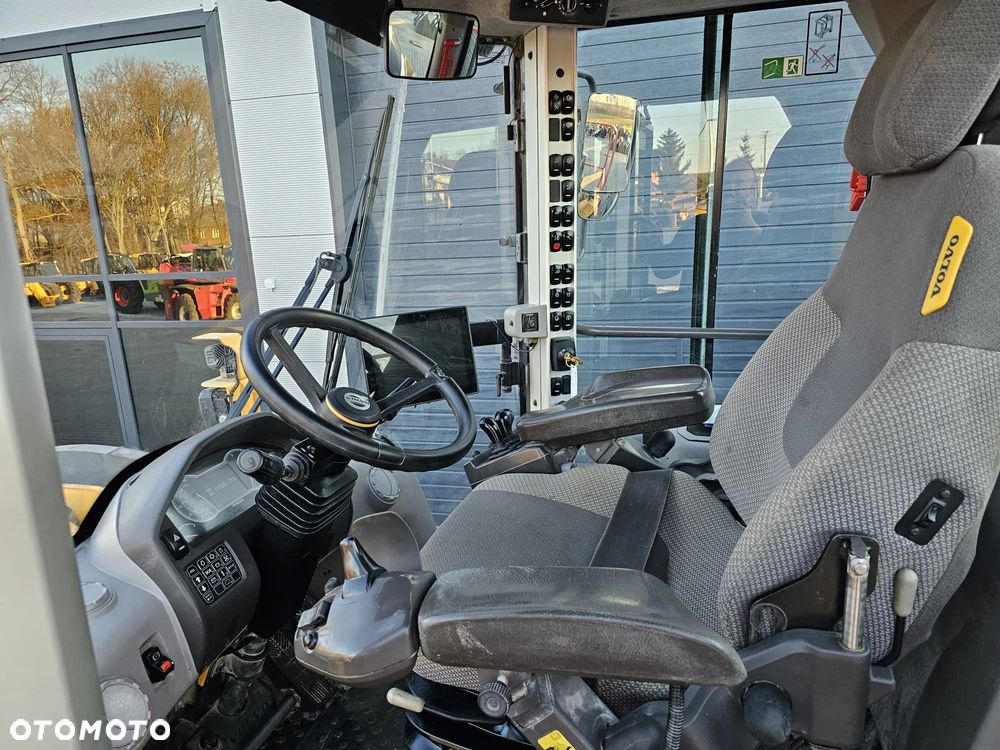 Volvo L260H 2018r - 8