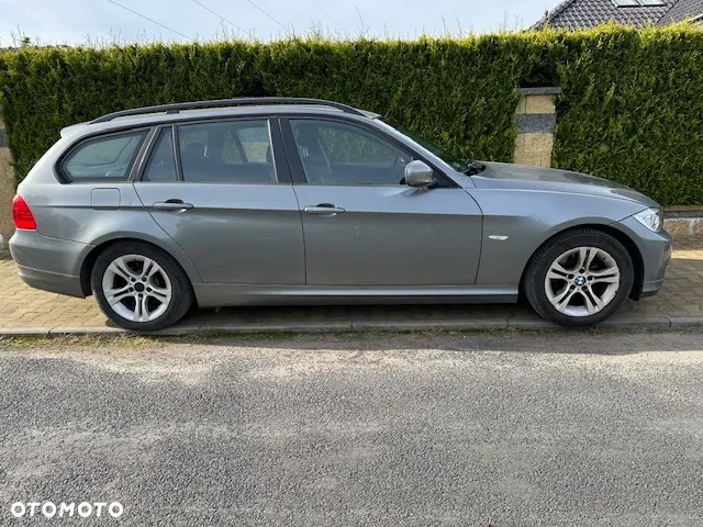 BMW Seria 3 318d - 3