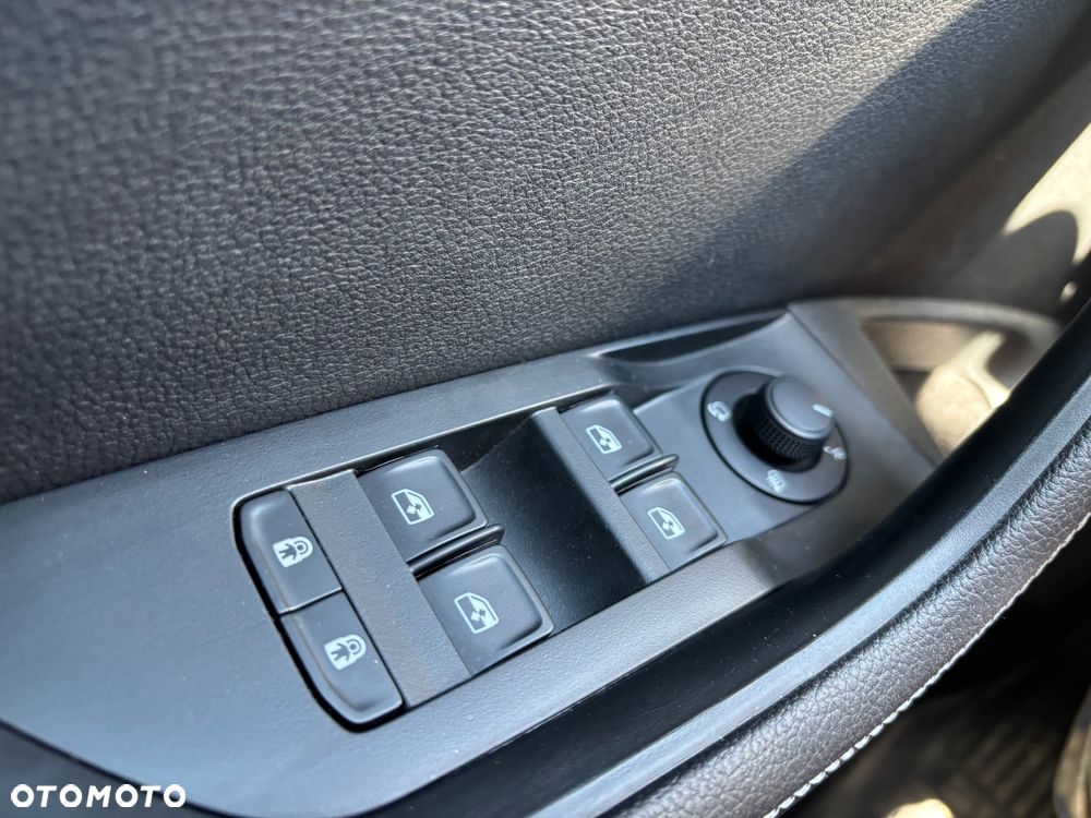 Skoda Superb 2.0 TDI SCR Style DSG - 23