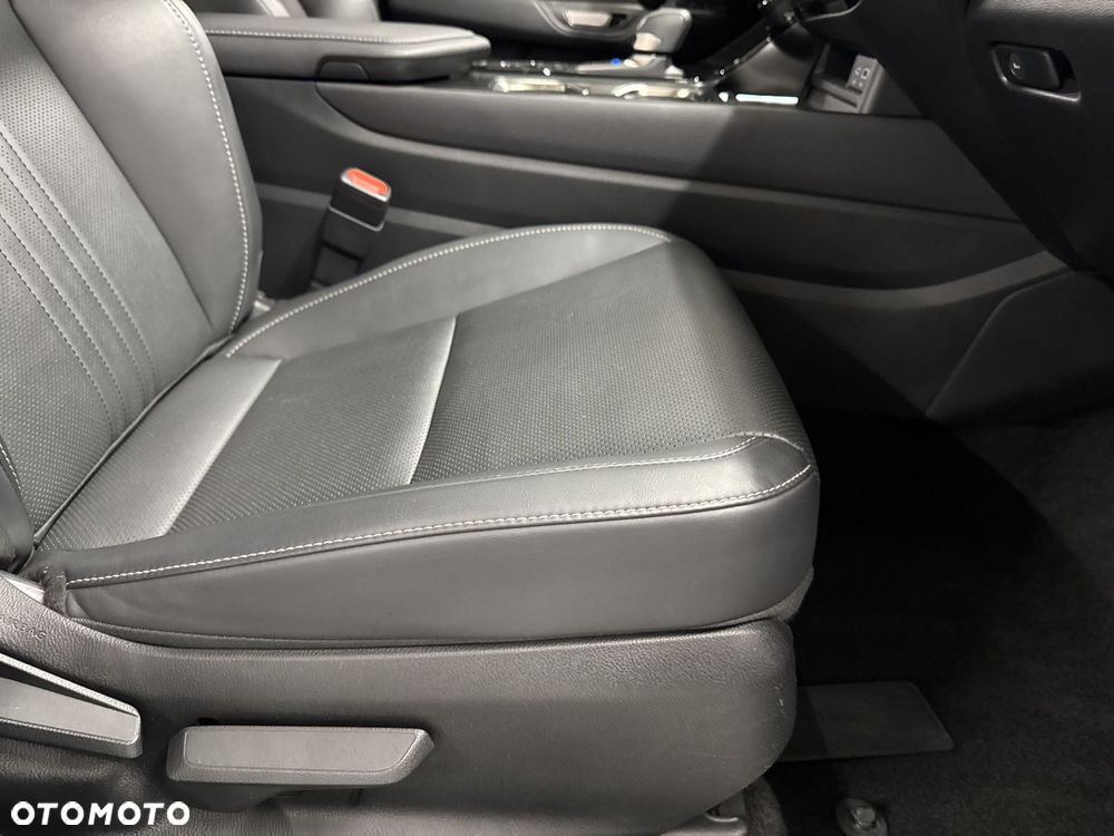 Lexus NX 350h Business AWD - 22
